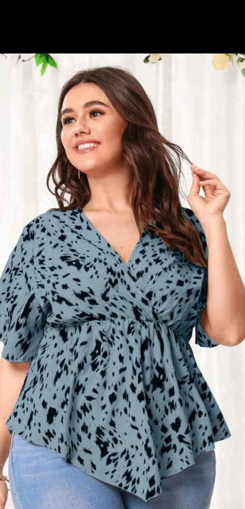 Plus size 1x (14) Dalmatian print cross over peplum top worn once - Picture 2 of 2